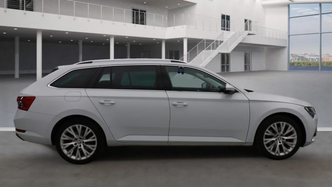 2025 Skoda Superb