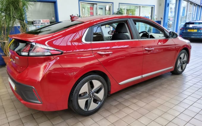 2025 Hyundai Ioniq