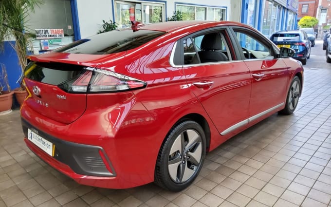 2025 Hyundai Ioniq