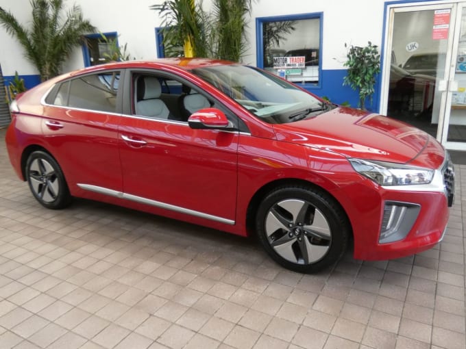 2025 Hyundai Ioniq