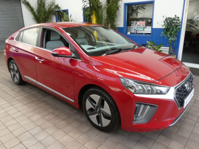 2025 Hyundai Ioniq