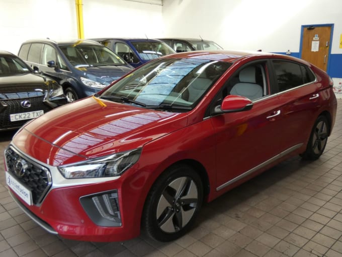 2025 Hyundai Ioniq