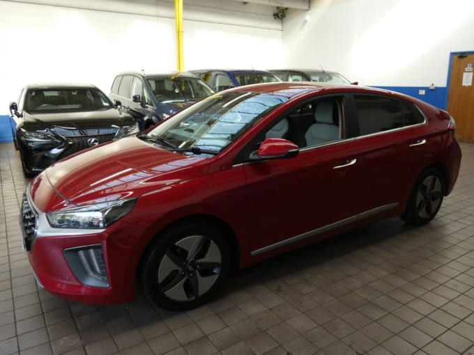 2025 Hyundai Ioniq