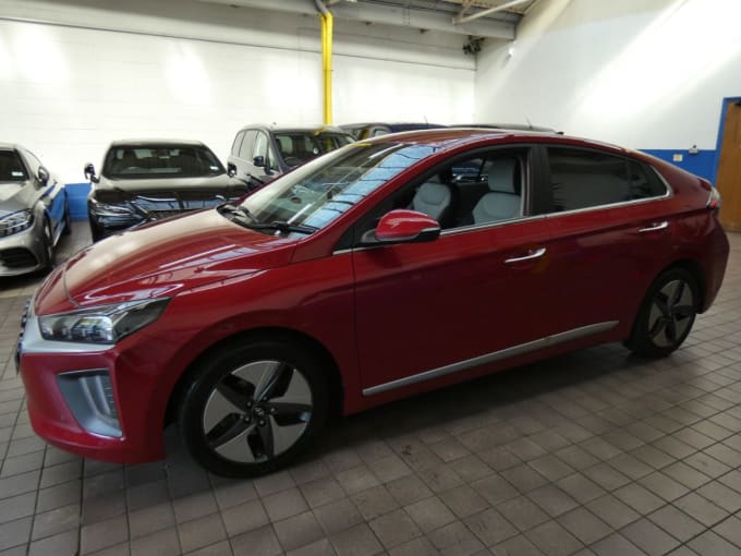 2025 Hyundai Ioniq