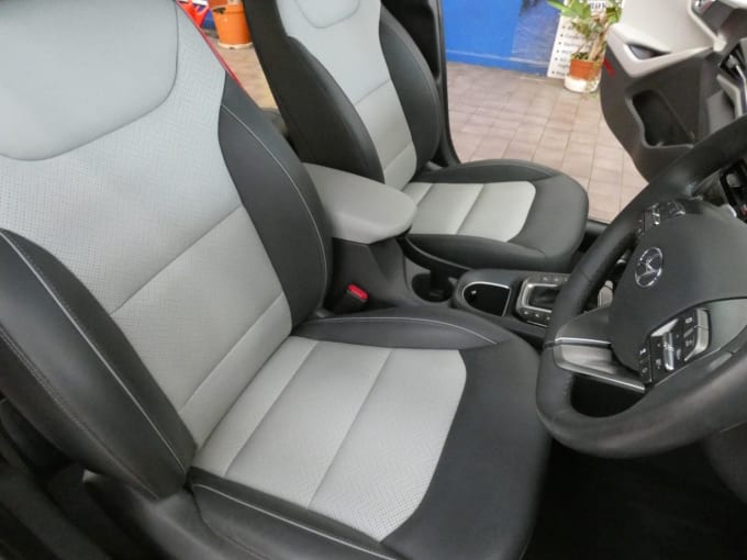 2025 Hyundai Ioniq