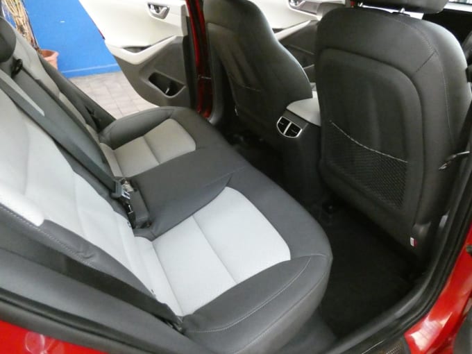 2025 Hyundai Ioniq