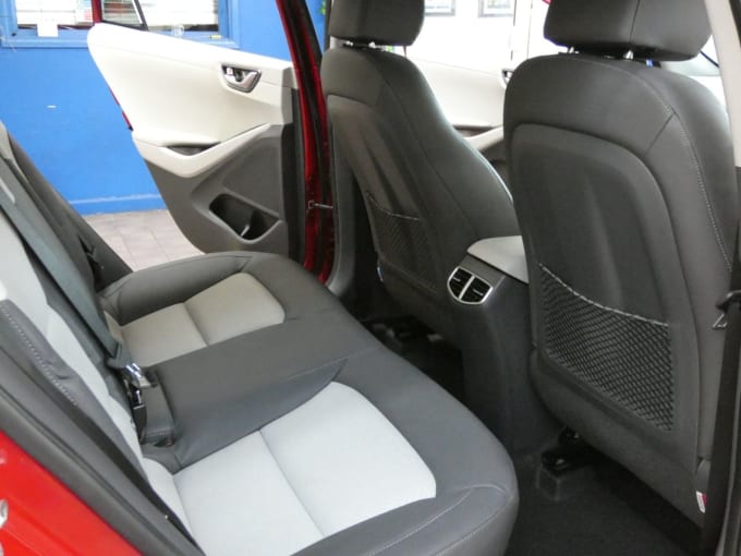 2025 Hyundai Ioniq