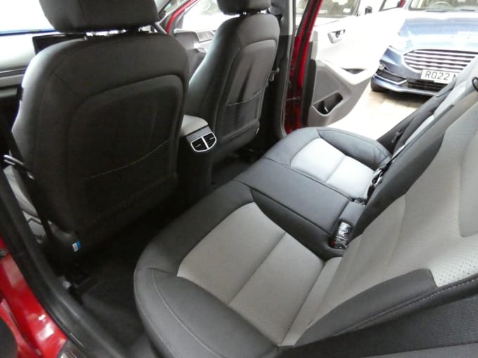 2025 Hyundai Ioniq
