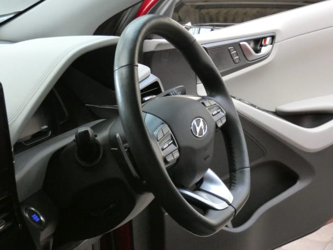 2025 Hyundai Ioniq