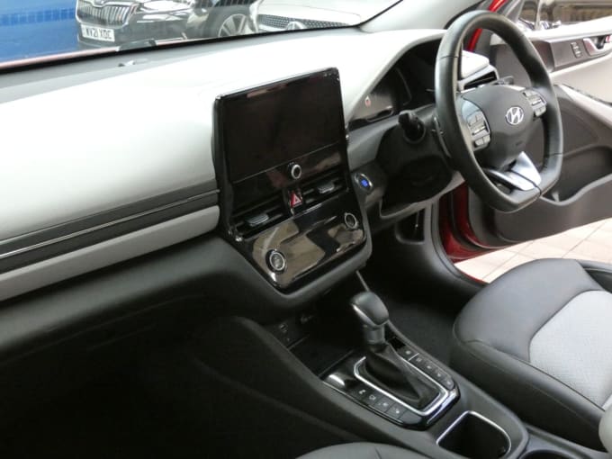 2025 Hyundai Ioniq