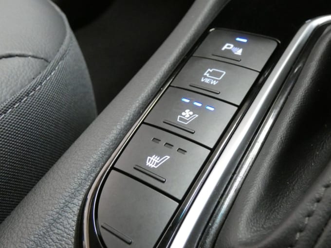 2025 Hyundai Ioniq