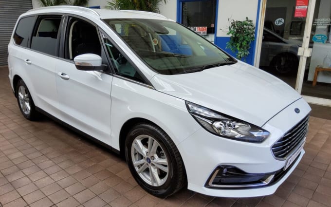 2025 Ford Galaxy