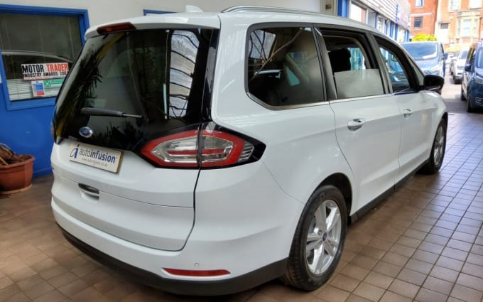 2025 Ford Galaxy