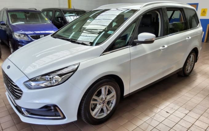2025 Ford Galaxy