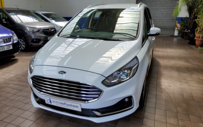 2025 Ford Galaxy