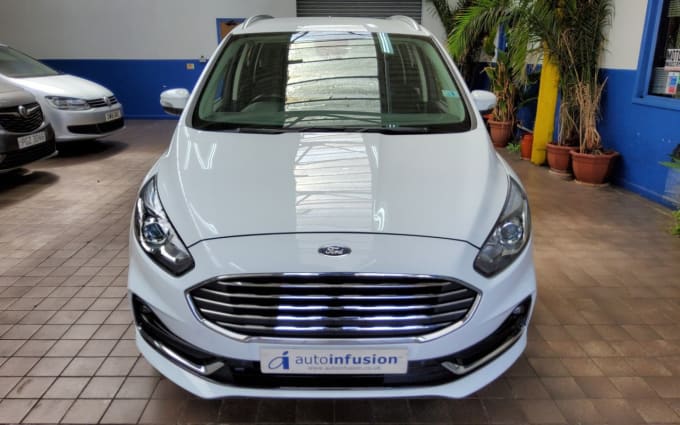 2025 Ford Galaxy
