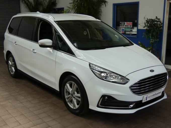 2025 Ford Galaxy
