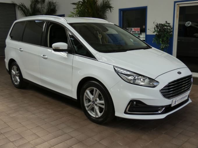 2025 Ford Galaxy