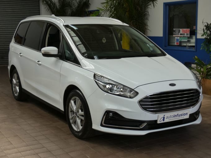 2025 Ford Galaxy