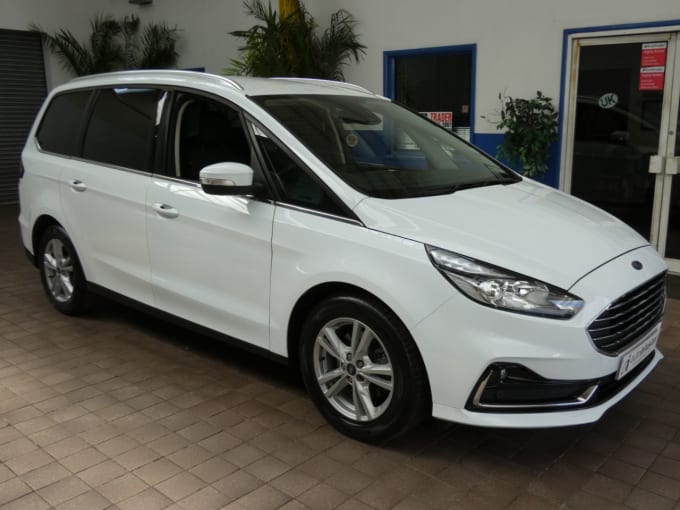 2025 Ford Galaxy