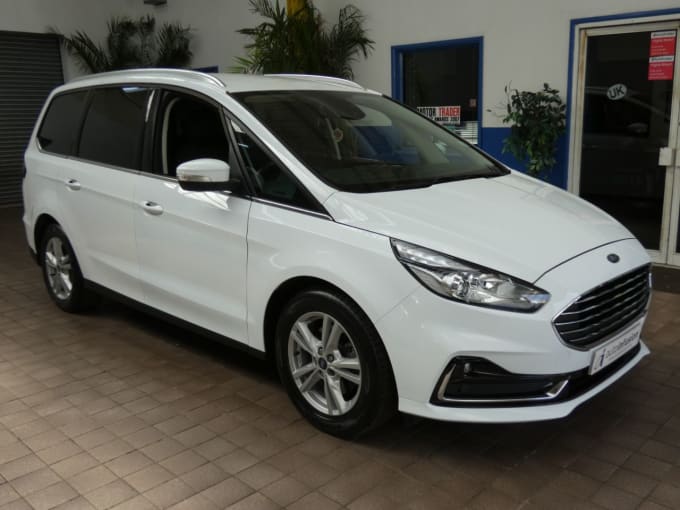 2025 Ford Galaxy