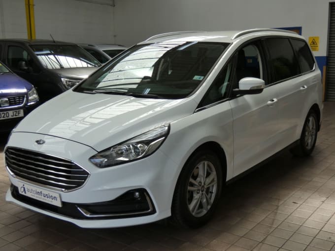 2025 Ford Galaxy