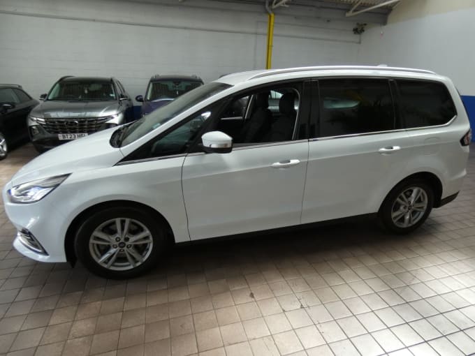 2025 Ford Galaxy