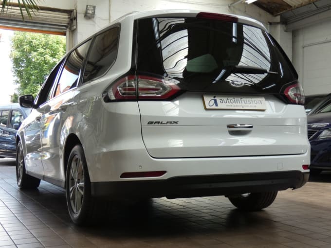 2025 Ford Galaxy