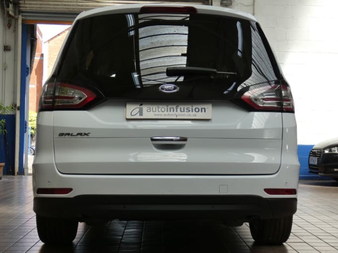 2025 Ford Galaxy