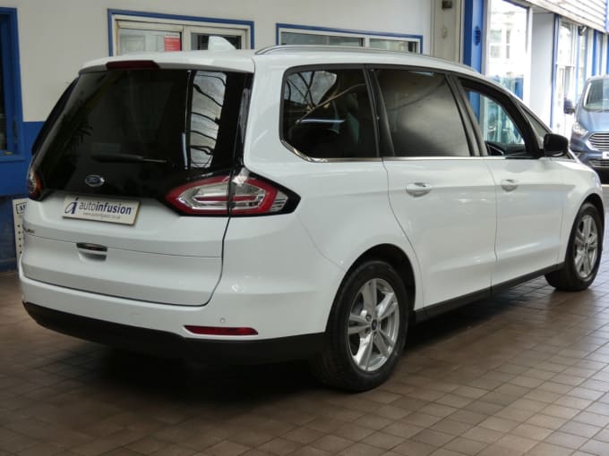 2025 Ford Galaxy