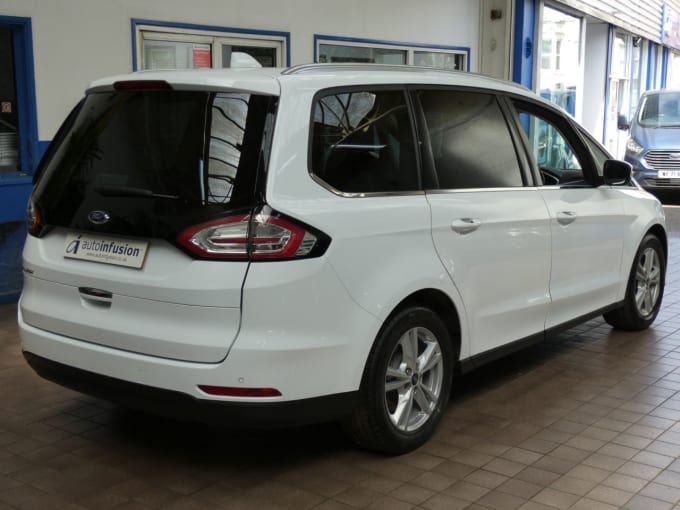 2025 Ford Galaxy