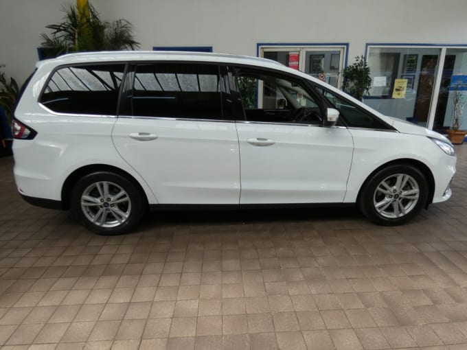 2025 Ford Galaxy