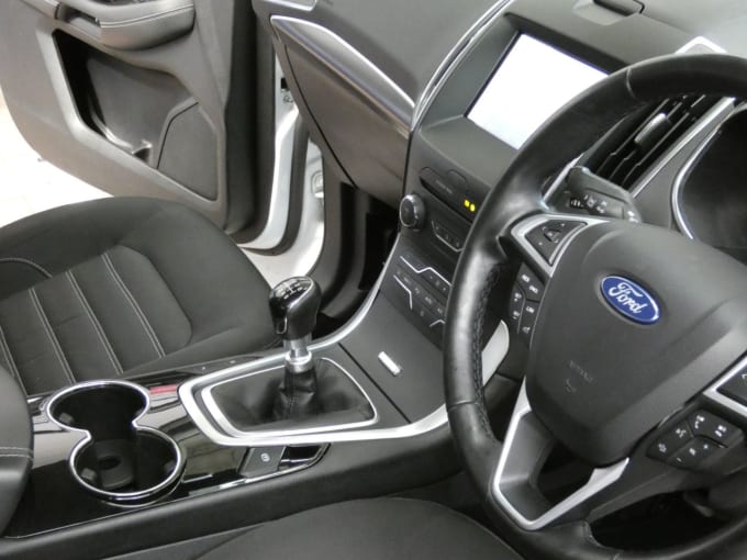 2025 Ford Galaxy