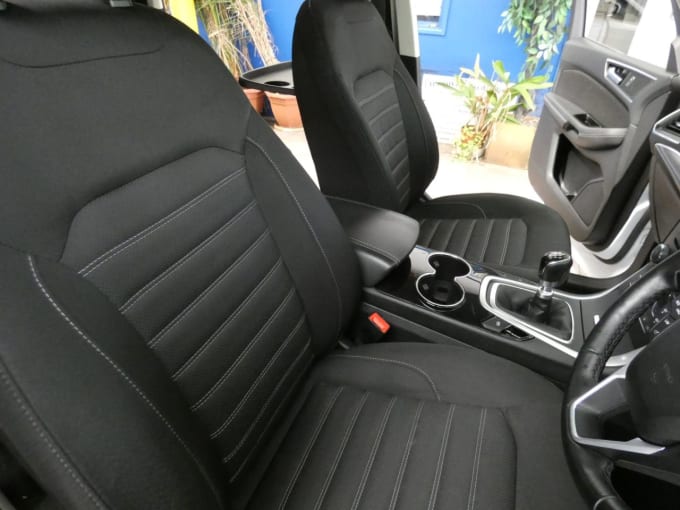 2025 Ford Galaxy