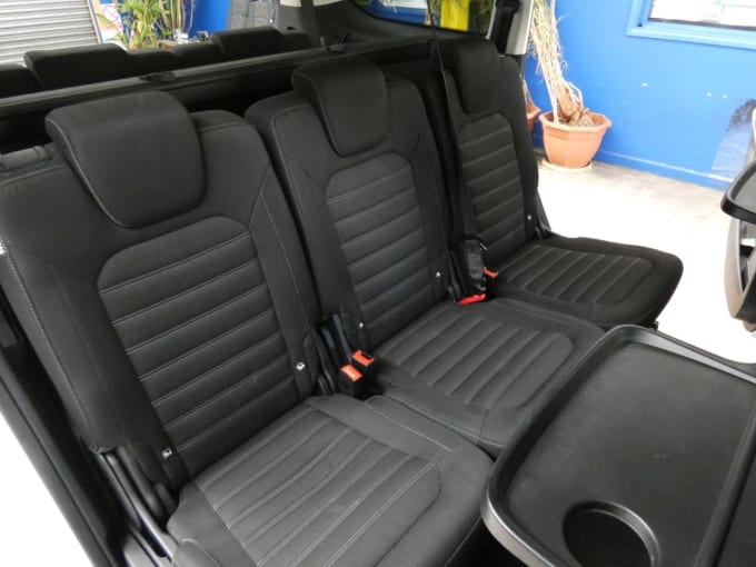 2025 Ford Galaxy