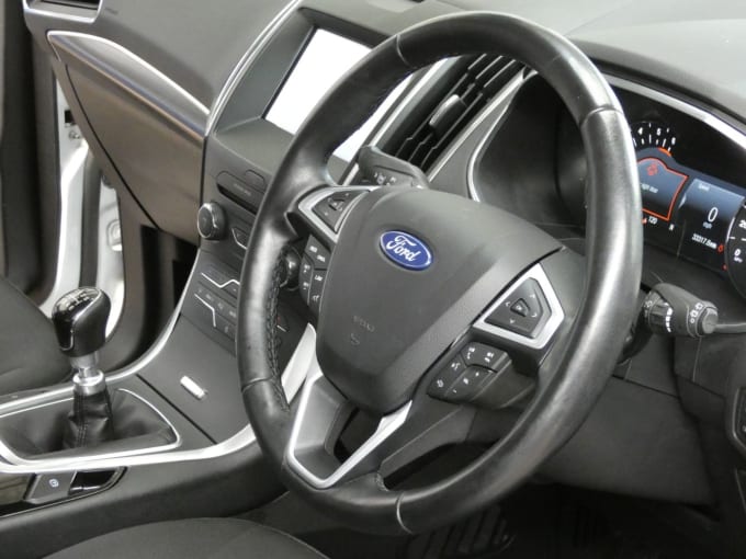 2025 Ford Galaxy