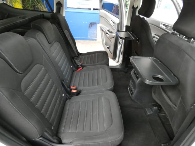 2025 Ford Galaxy