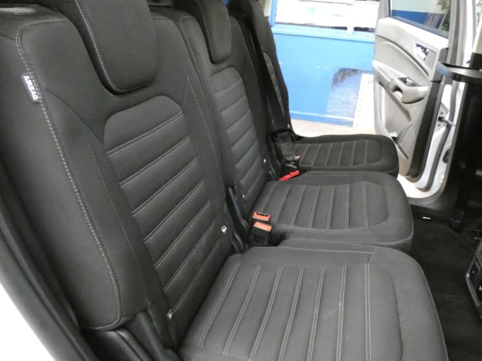 2025 Ford Galaxy