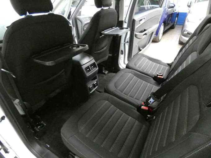 2025 Ford Galaxy