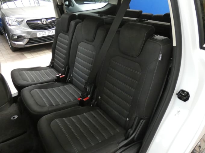 2025 Ford Galaxy