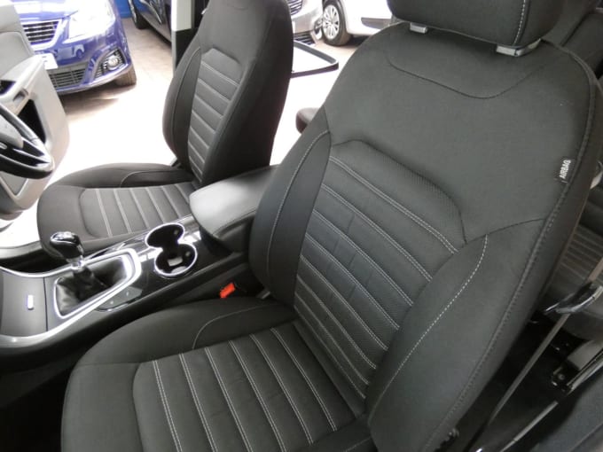 2025 Ford Galaxy