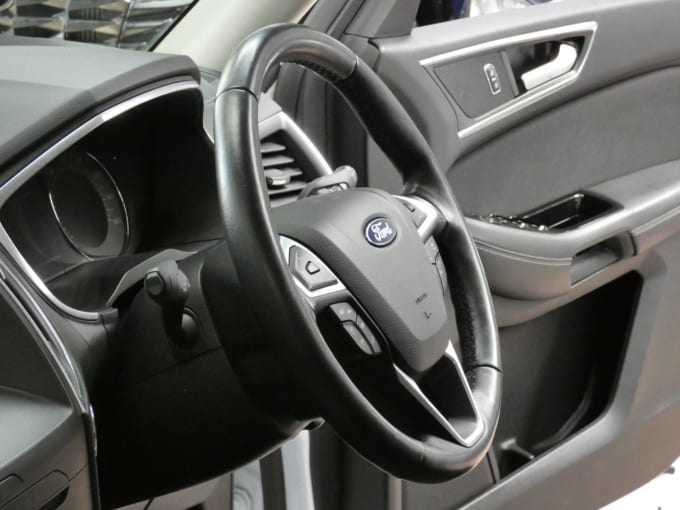 2025 Ford Galaxy