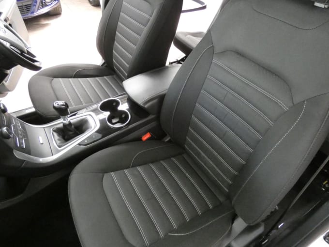 2025 Ford Galaxy