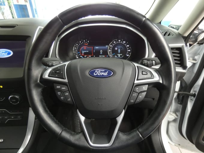 2025 Ford Galaxy