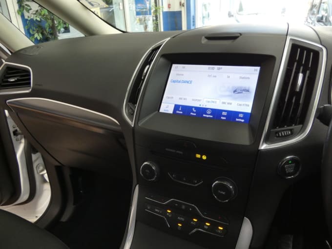 2025 Ford Galaxy
