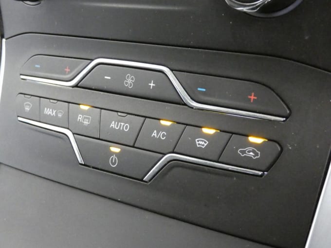 2025 Ford Galaxy