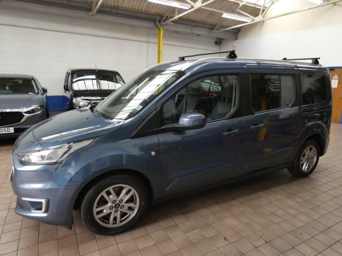 2025 Ford Grand Tourneo Connect