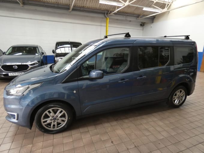 2025 Ford Grand Tourneo Connect
