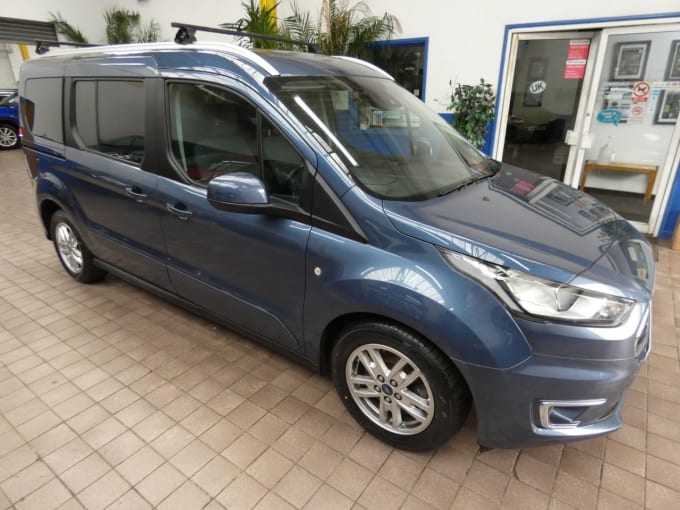 2025 Ford Grand Tourneo Connect