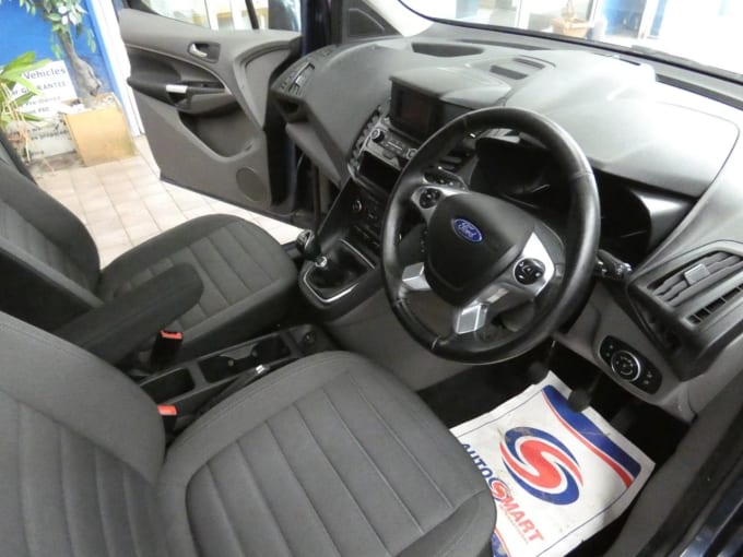 2025 Ford Grand Tourneo Connect